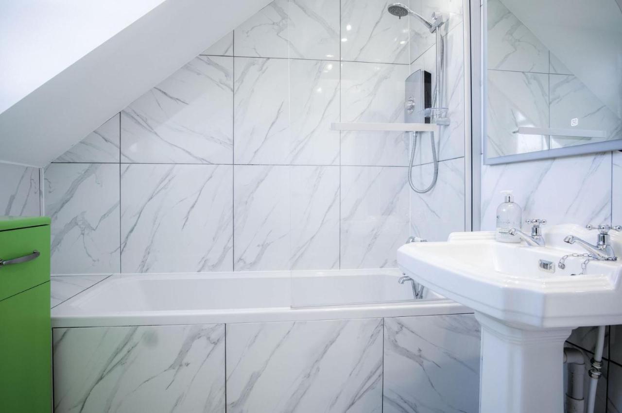 The Penthouse - Luxury 1 Bed - Panorama - Tenby Bagian luar foto