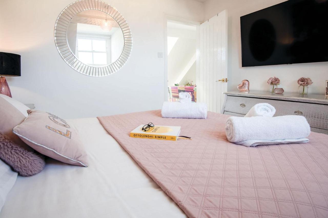 The Penthouse - Luxury 1 Bed - Panorama - Tenby Bagian luar foto