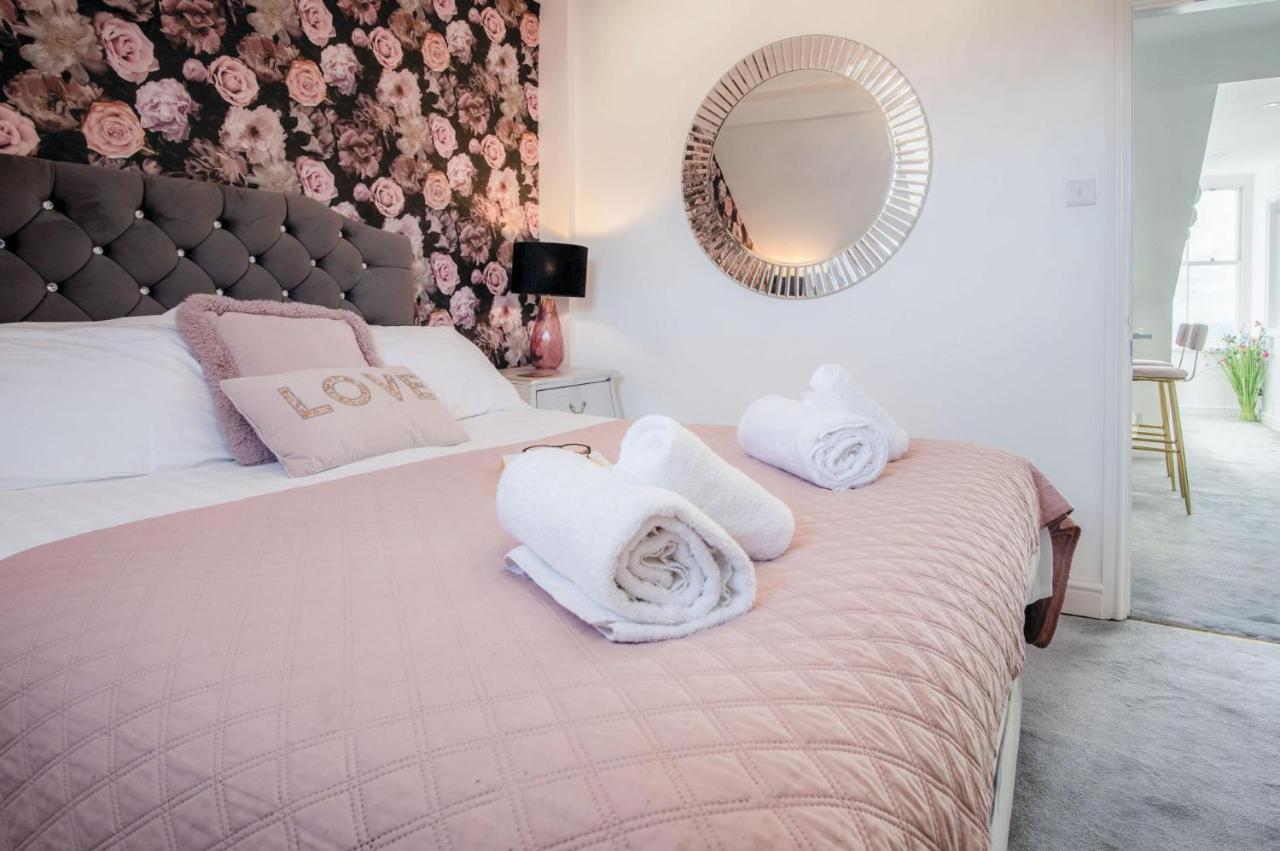 The Penthouse - Luxury 1 Bed - Panorama - Tenby Bagian luar foto