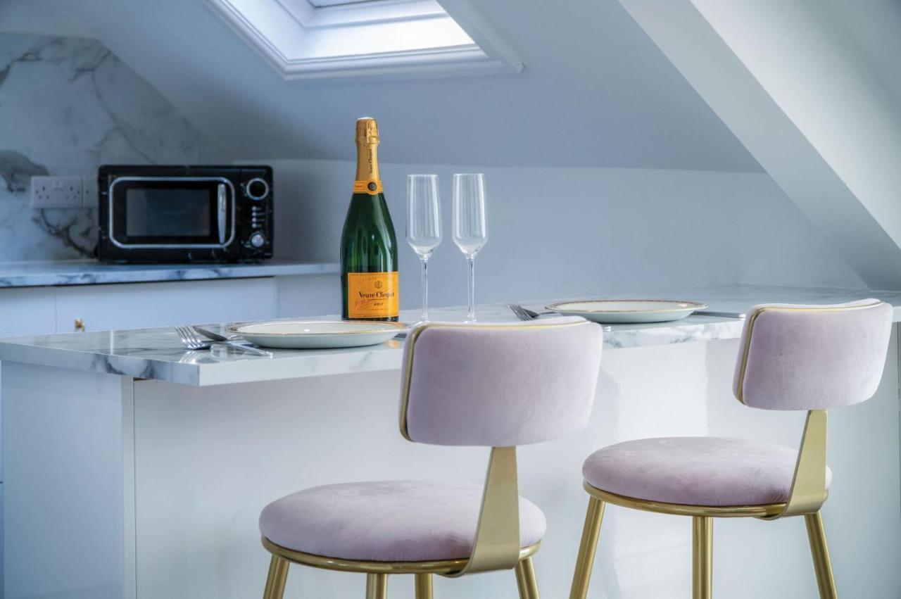 The Penthouse - Luxury 1 Bed - Panorama - Tenby Bagian luar foto